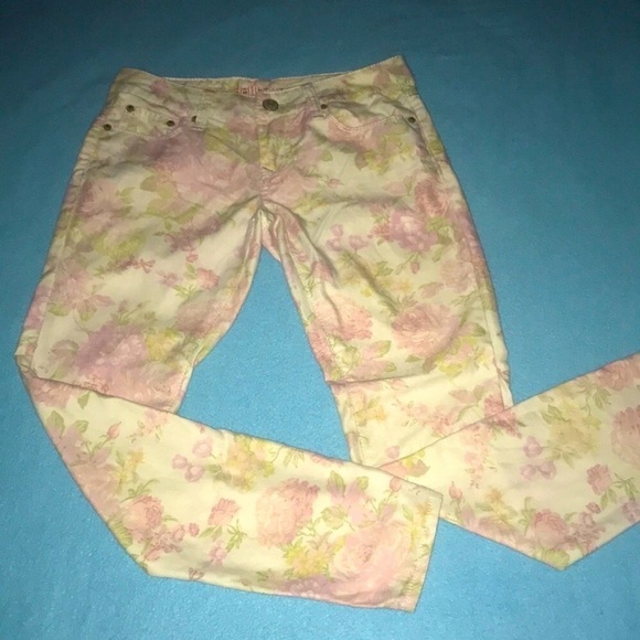 Dollhouse Denim - DOLLHOUSE crazy sexy cool Twiggy floral print straight leg size 7